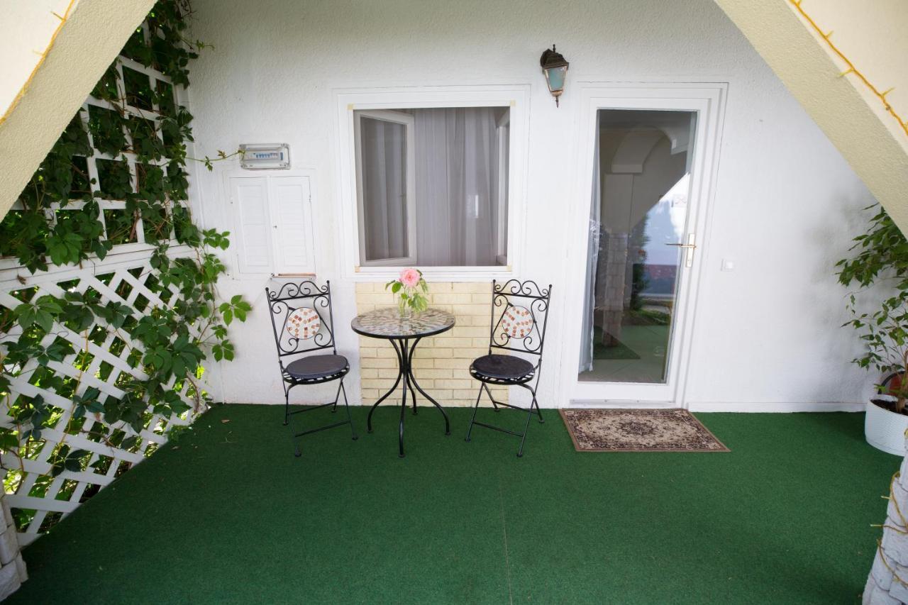 Panzio Status Apartment Hajdúszoboszló Стая снимка