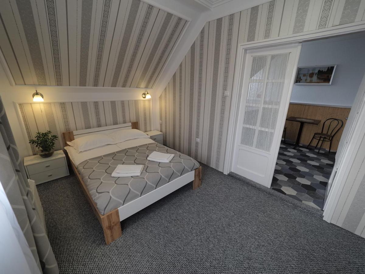 Panzio Status Apartment Hajdúszoboszló Екстериор снимка