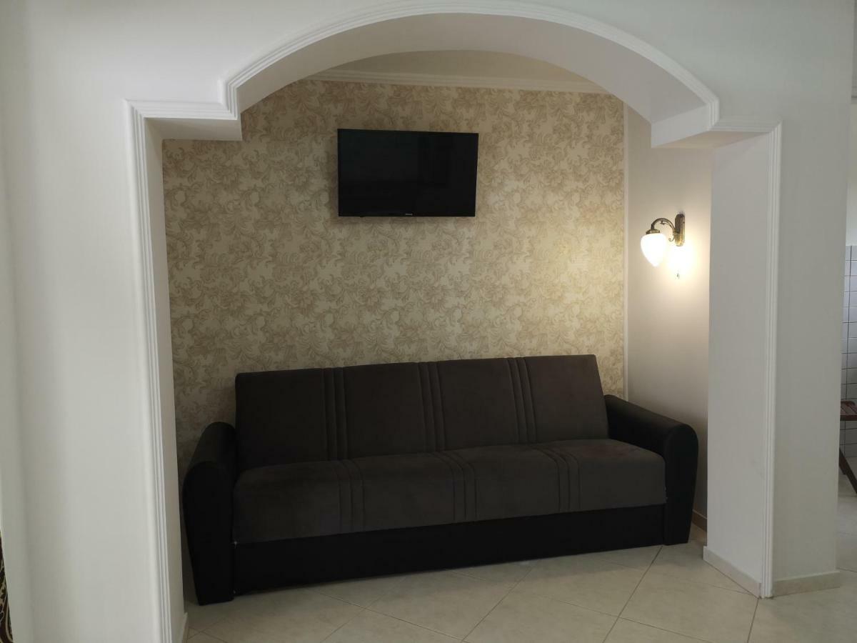 Panzio Status Apartment Hajdúszoboszló Екстериор снимка